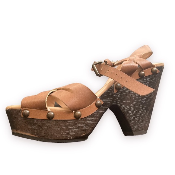 Mossimo Supply CO. Tan. Wedges Sandals - Picture 1 of 9